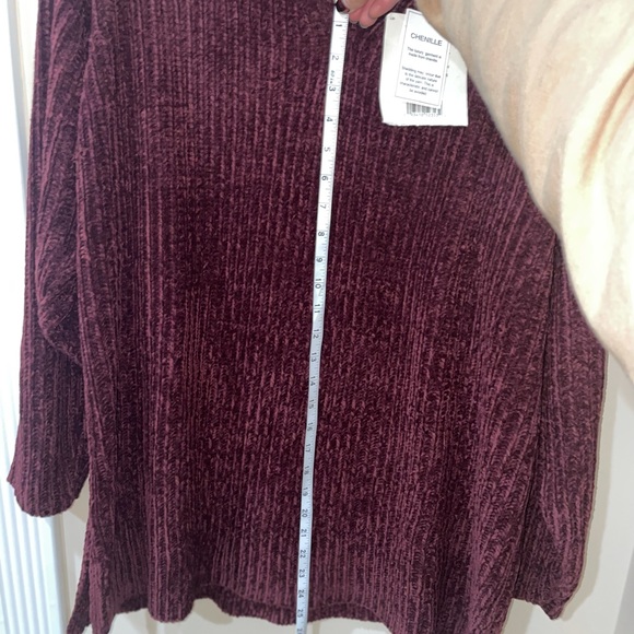 $1 when bundled ⚡️ NWT Velvet Plum V-Neck Sweater - Picture 6 of 14
